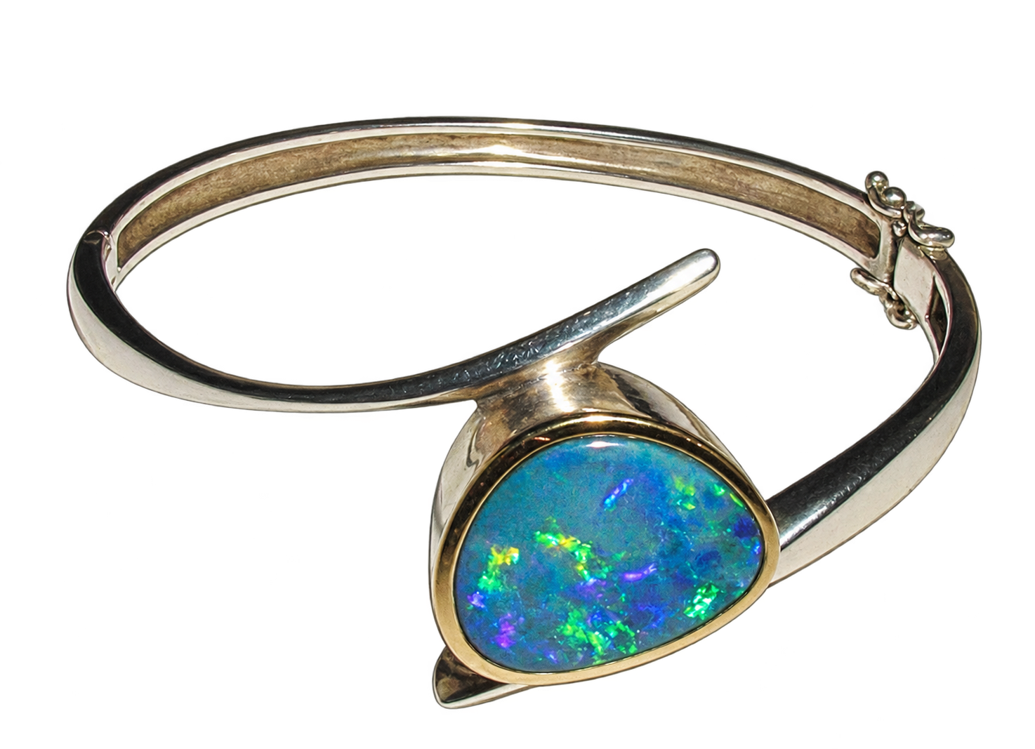 Opalring mit sichtbarem Farbspiel