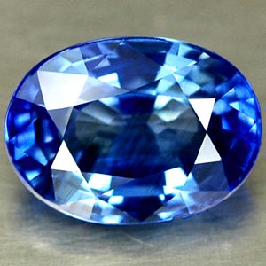 Edelstein Saphir In Einer Sehr Schönen Farbe.